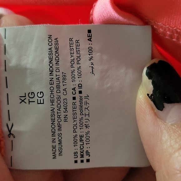 Old Navy Long Sleeve Active Wear Top - Picture 10 of 10